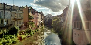 5707674ec9f56b4ad60d4106